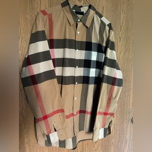 Men’s Burberry flannel.